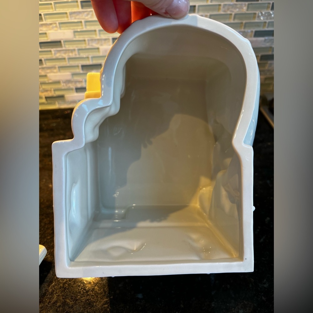 Lenox Santa Workbench Cookie Jar - Picture 9 of 9
